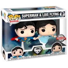 Superman y Lois volando (Exclusivo)